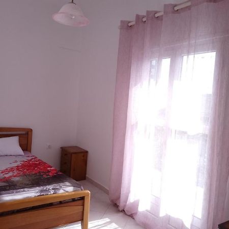 Vacation House In Stroggili Agios Ioannis Peristerion Exterior foto