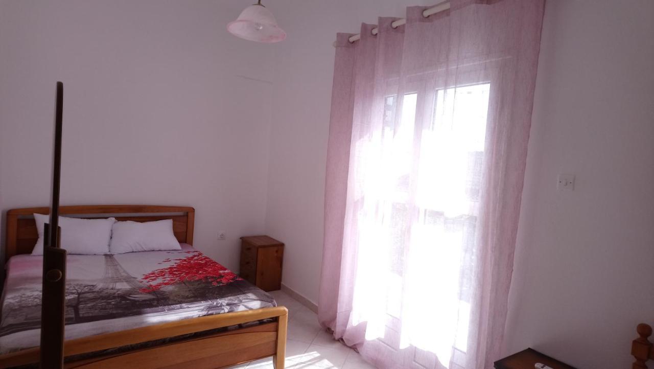 Vacation House In Stroggili Agios Ioannis Peristerion Exterior foto